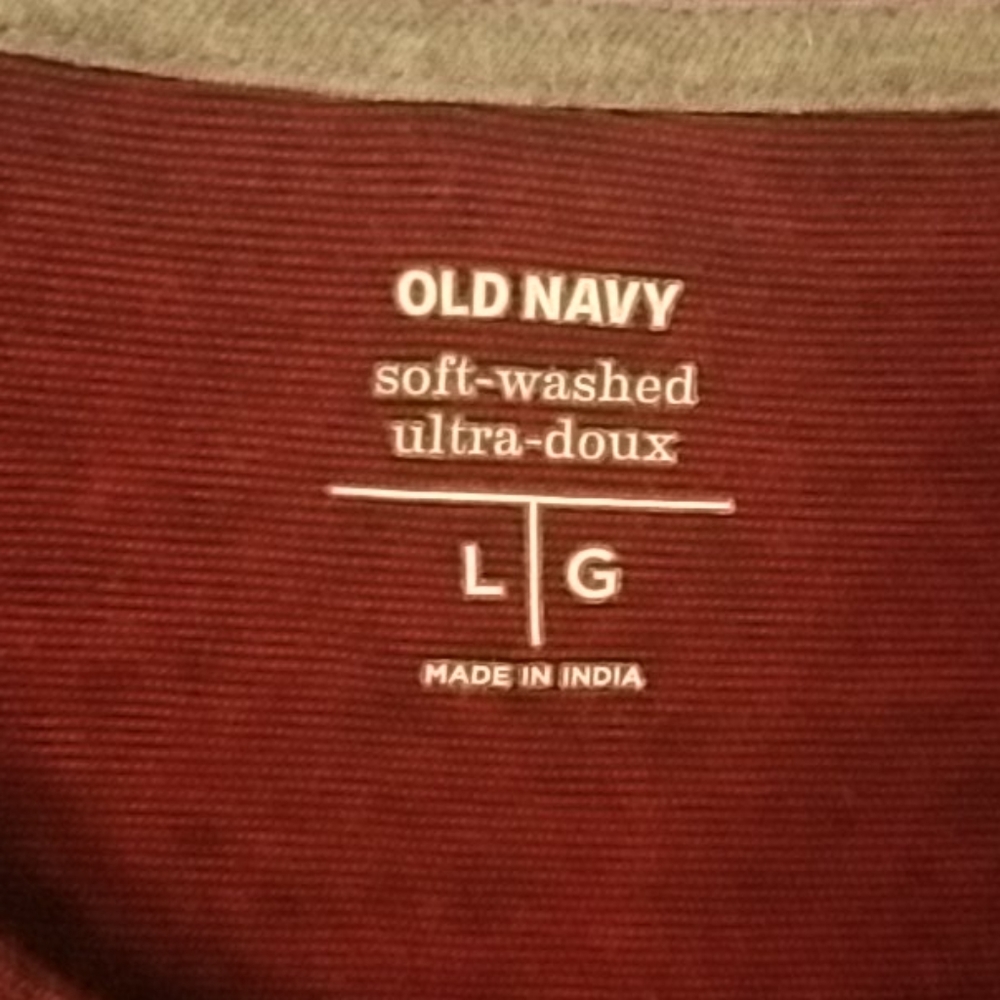 Old Navy Red V Neck Size L